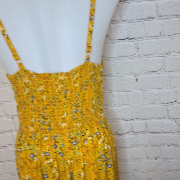 Chic Yellow Floral Jumpsuit - Picture 4 of 6
